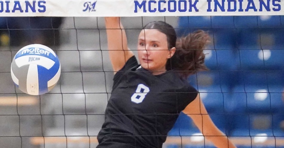 Lady Indians sweep Southeast CC on Sophomore Night