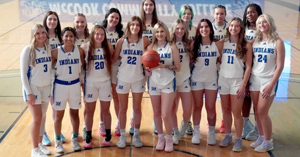 Front row from left): Kesli Cox, Nevaeh Lucero, Miah Wren, Mar Molina-Munoz, Jada Kemm, Marissa Evans, Carolina Garcia-Perdomo, Jacelyn Jorgensen, Brylyn Springer. (Back row): Selma Cehic, Johanna Gerlach, Peyton Cox, Claudia Serrador Cortazar, Miriam Wahlqvist, Laia Izquierdo-Altimira, Stephanie Nnabuihe.