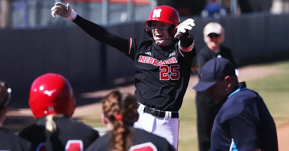 Huskers Open Season With 8-5 Win Over Washington