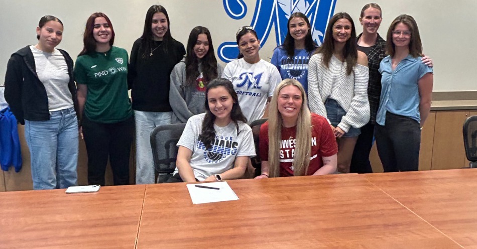 Two MCC Volleyball Players Moving on to D-2 Programs