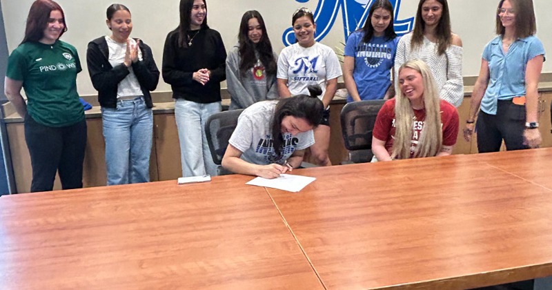 Two MCC Volleyball Players Moving on to D-2 Programs